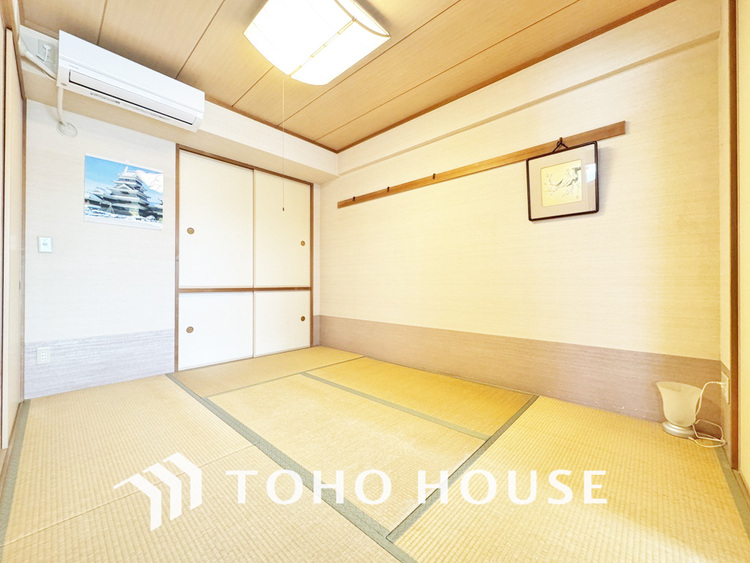 内装 リビング横の和室はお食事後や入浴後のくつろぐ空間に