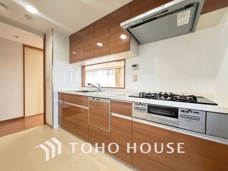 キッチン デザインと機能性を兼ね備えたシステムキッチン