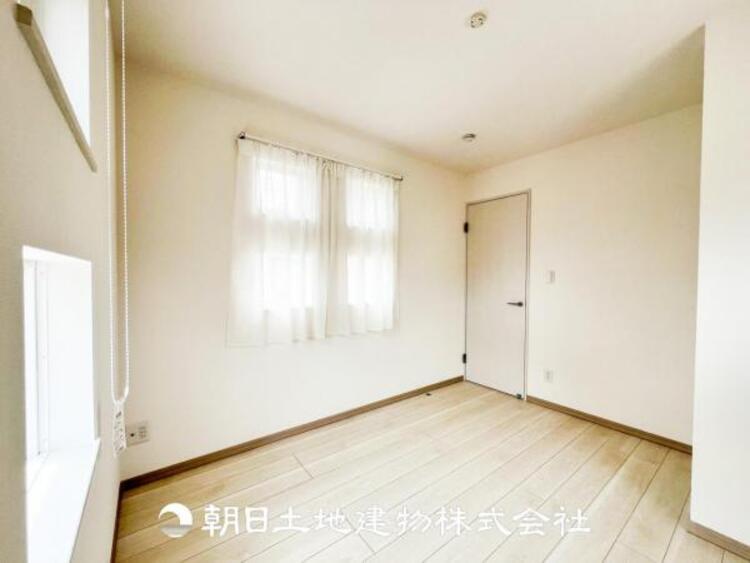 内装 人間の感性を育むプライベートルームはシンプルが１番だと思います。