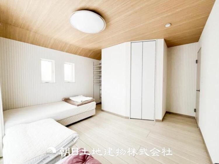 内装 一人で過ごす空間は音楽を聴いたり趣味を楽しめる空間です。