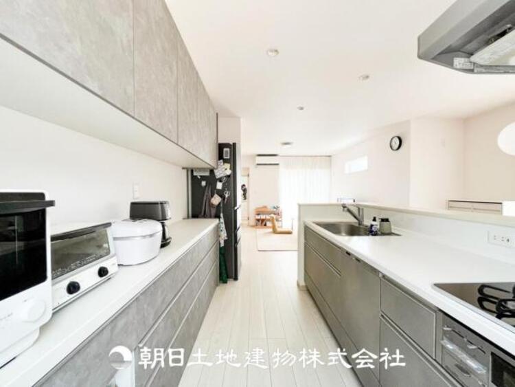 キッチン 快適な日常を支える機能性と強さがひとつになった自慢のキッチンです。