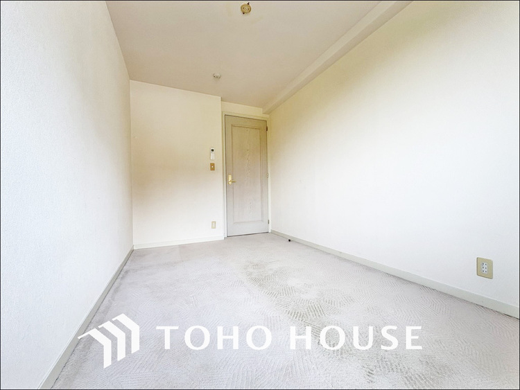 内装 シンプルですっきりとした室内は飽きのこない居心地の良い雰囲気