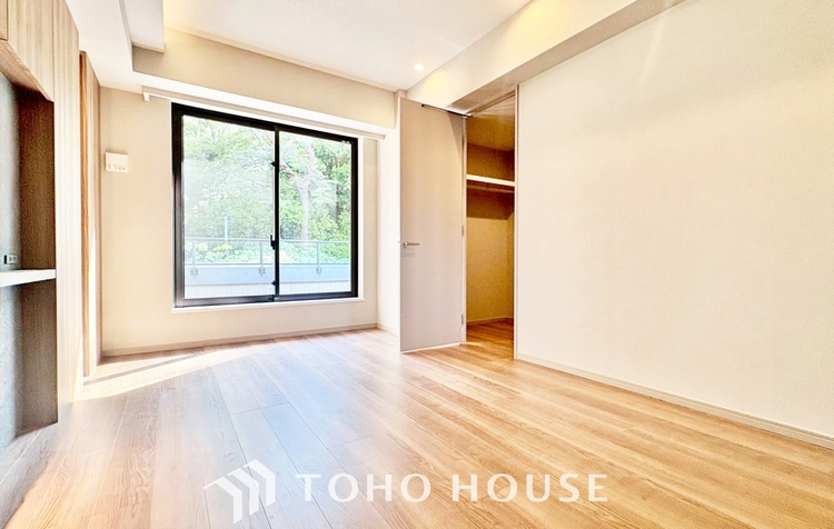 内装 ◆ここに在る◆事も無げに美しく、伝えるには筆舌に尽くし難い。豪華絢爛や華美と言う事ではなく、住まう者にとって暮らし易く心地がいいと言う美しさがこの住まいには込められている。