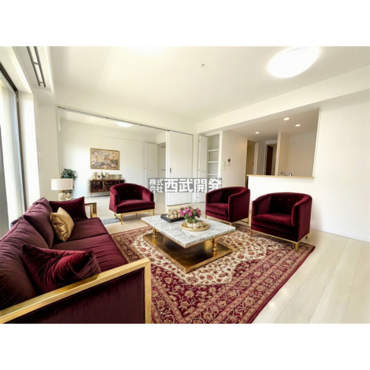 内装 配置してある家具や小物はCGによるイメージです。