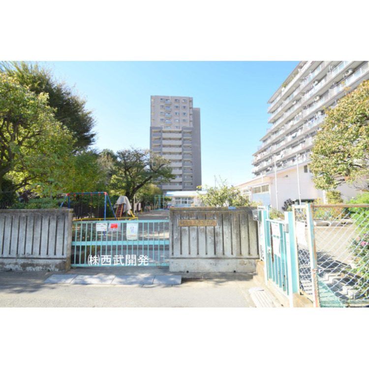 周辺 泉水保育園(約570m)