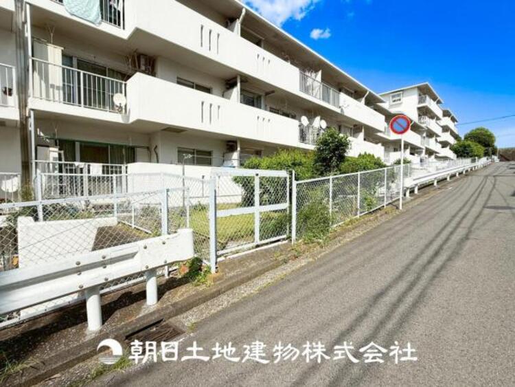 外観 【外観写真】将来にわたって資産価値が継続する「上質」な佇まいを目指しました。おしゃれな雰囲気や自然の潤い、親しみやすさといった特徴を、街に新たな価値をもたらし続けてくれます。