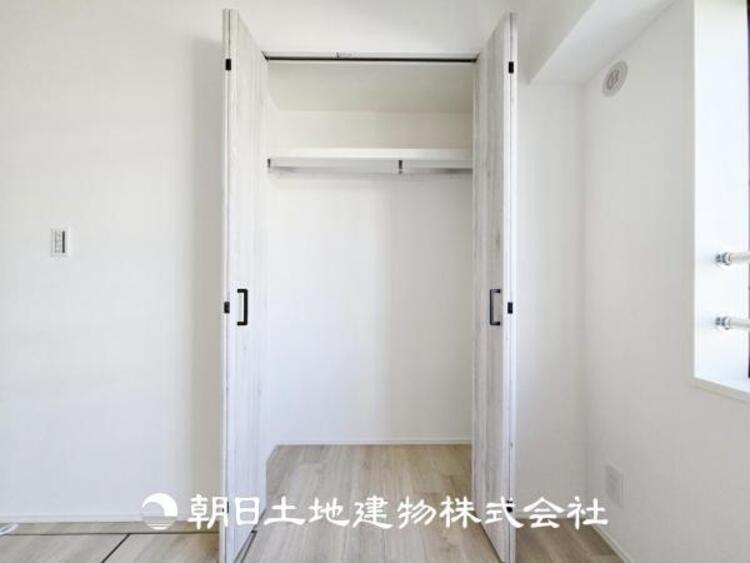 収納 【収納】部屋ごとに設けた収納は住みやすさへのこだわりがあります。シンプルで使いやすい収納スペース。
