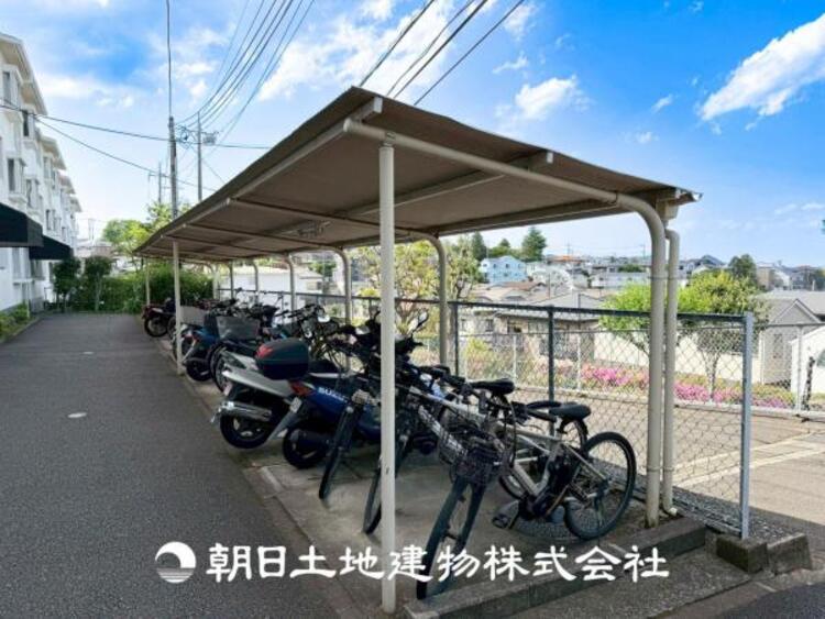 その他 【駐輪の場】 敷地内駐輪スペース。日々の暮らしにも大切なスペースです。
