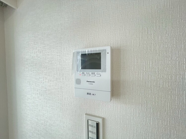 その他 誰が来てもわかる様にモニター付きインターホンを設置。