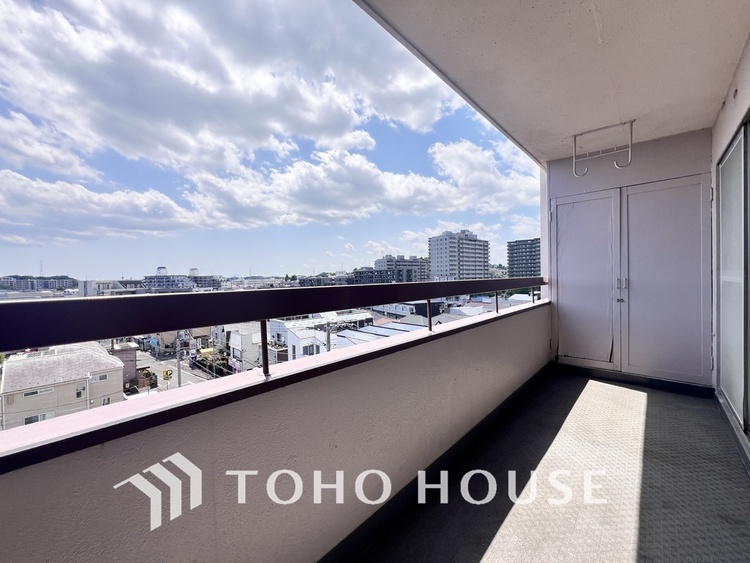 バルコニー 陽当たり良好なバルコニー