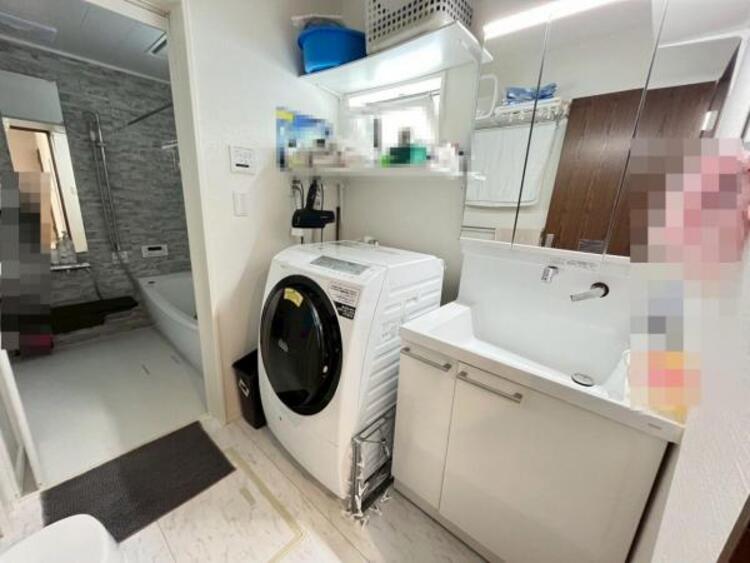 洗面 清潔感と機能性を備え、一日の始まりと終わりを心地よく演出してくれるパウダールームです。（2025.4.27撮影）