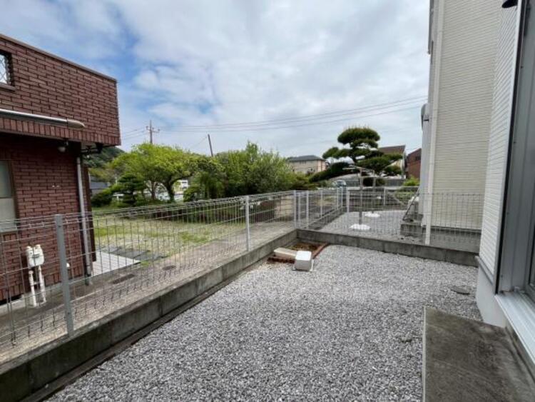 その他 広いお庭で植栽やガーデニングなど、いろいろとお楽しみ頂けます。（2025.4.27撮影）