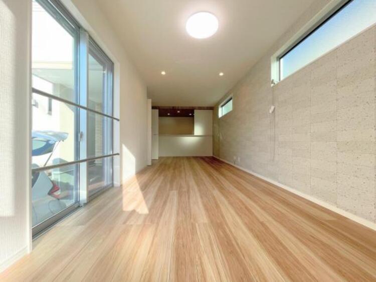 その他 ●〇一日の中で多くの時間を過ごす住まいだからこそ、いつも穏やかな空間であるように心掛けています。構成する建材などへの配慮が、住まう方の健康を守ります。小さなお子様がいるご家庭でも安心です〇●