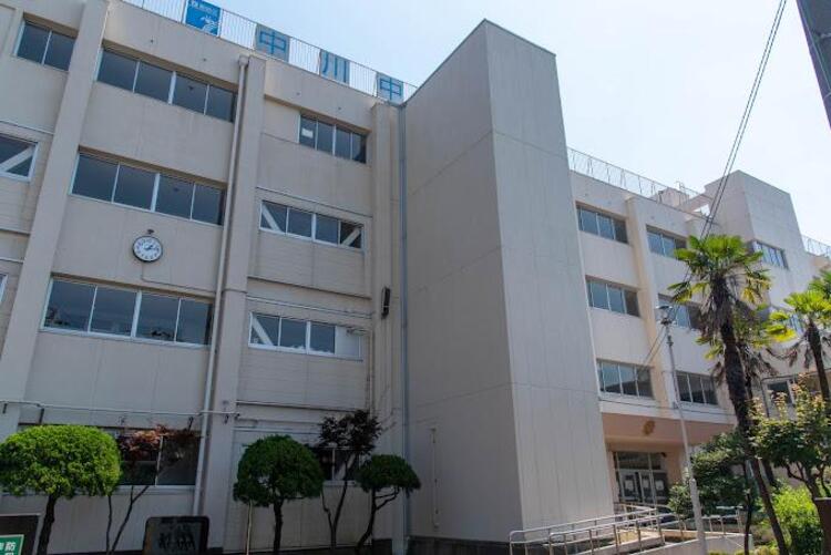 周辺 葛飾区立中川中学校