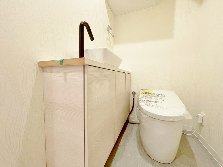 トイレ 暮らしの中のさりげないひとときの快適さにも、こだわりを、持って設備を配しております。