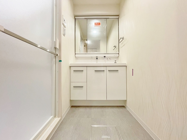 洗面 清潔感と心地よさを重視した、上質感漂うパウダールーム。