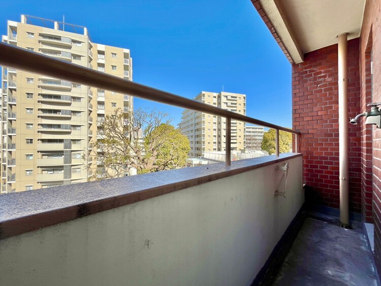 その他 朝の澄んだ空気や、夕方に吹く清々しい風を感じられるバルコニー。