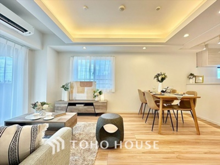 内装 ◆住む喜び、楽しさ、感動◆を君と共有したい。いつまでもずっと家族を見渡せるこの広い空間で。