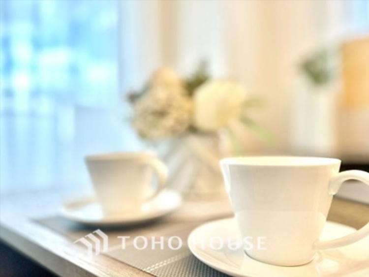 内装 ◆Sunshine◆光が燦々と入り、いるだけで気持ちいい。「開放的でゆとりあるお部屋です。」