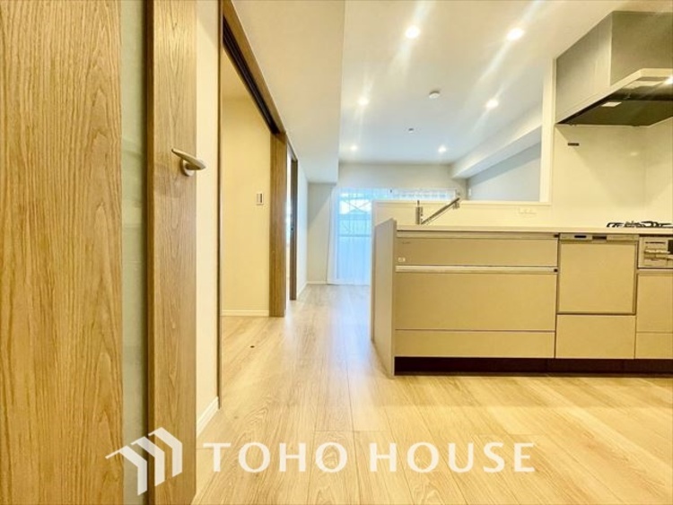 内装 【LIVING】◆simple is best◆無駄のない綺麗なつくりのリビングルームであなただけの暮らしを。