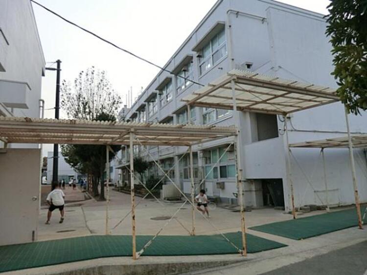 周辺 横浜市立生麦中学校 1200m