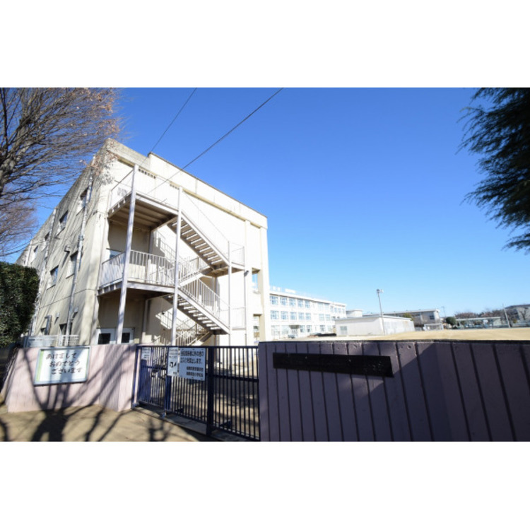 周辺 第四小学校(約440m)