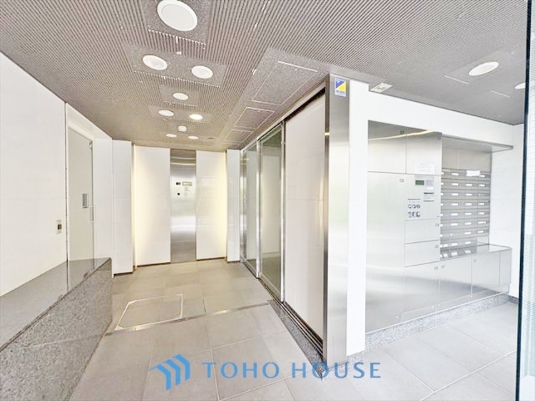 エントランス ◆癒しの空間◆室内構成に拘り採光とセンスを散りばめた空間。それは『柔らかさ』に似た素敵な居場所。そこに暮らす人のことを考えつくり出したものは『癒し』という心地よい居場所なんだと思う