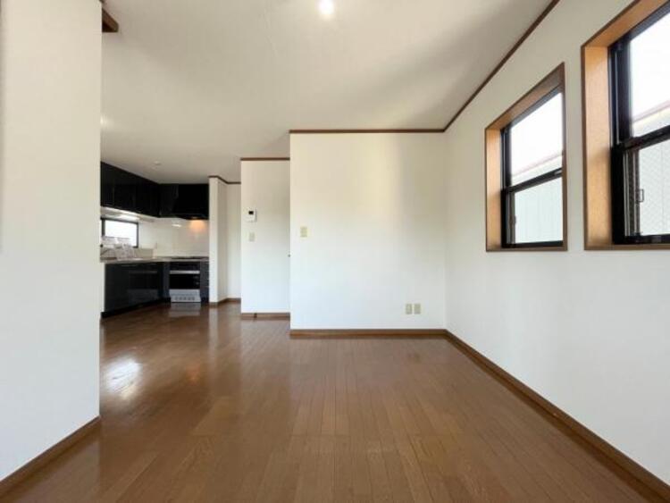 その他 ●〇一日の中で多くの時間を過ごすことになる住まいだからこそ、いつも穏やかな空間であるように心掛けています。構成する建材などへの配慮が、住まう方の健康を守ります。小さなお子様がいるご家庭でも安心です〇●