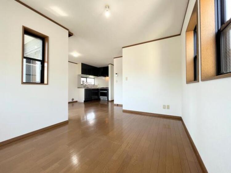 その他 ●〇家族と過ごすひと時を溢れる光が優しく包み込むリビングダイニング。家族とともに、心穏やかに過ごすひととき。家族との時間、自分の時間を大切にできる空間がここにあります。LDKで過ごす時間は大事ですね●