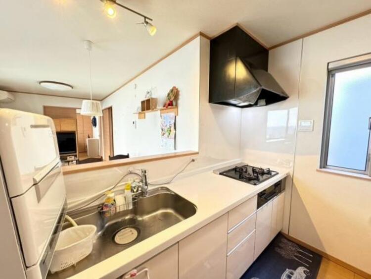 キッチン 余裕のあるスペースで家事がはかどります