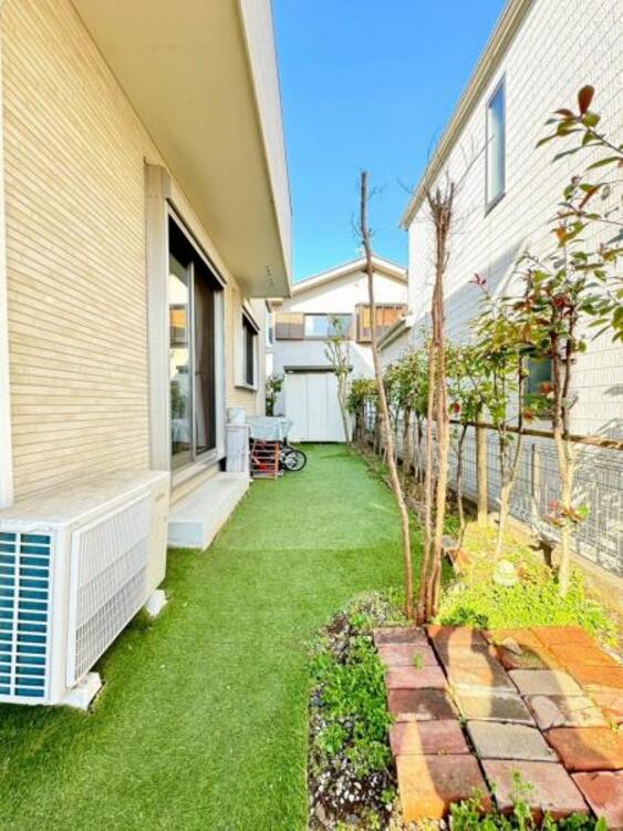 その他 ちょうど良いサイズ感のお庭があります。