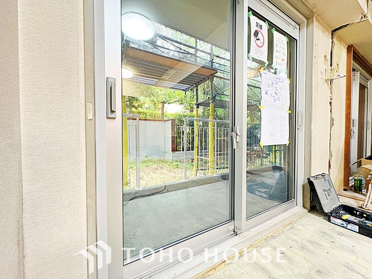 内装 ◆瀟洒な空間◆落ち着きのある彩が見事に調和させた瀟洒な空間を演出。ここに集まる家族の会話と笑顔が絶え間なく続く幸せな空間。