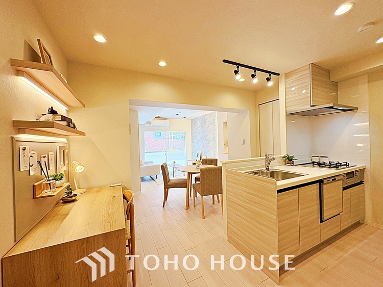 キッチン お子様の面倒を見れる時間が増え時短になります。加えて手荒れも防げてしかも節水が高い為、大変人気があり重宝します。