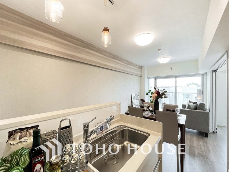 内装 柔らかな陽のそそぐ心地よいリビングダイニング