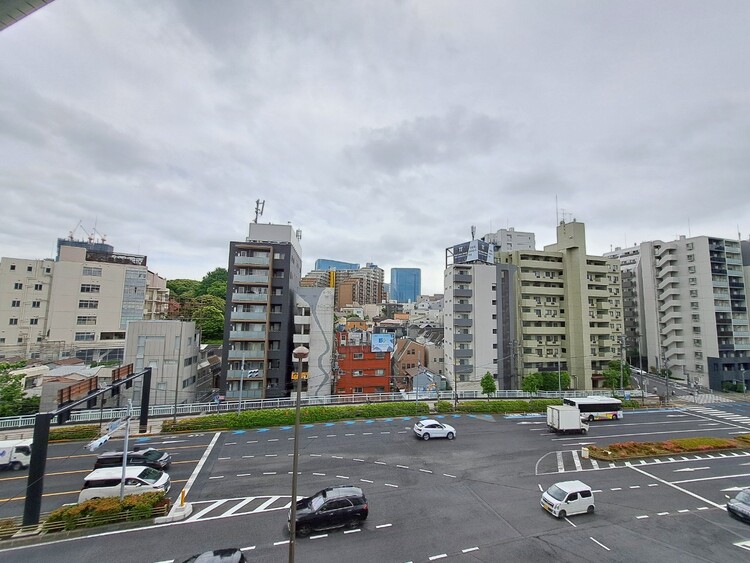 その他 眺望や窓からの景色が良いと、家で過ごす時間も快適です。