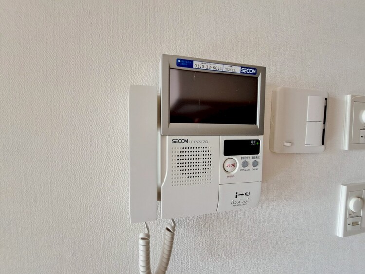 その他 誰が来てもわかる様にモニター付きインターホンを設置。