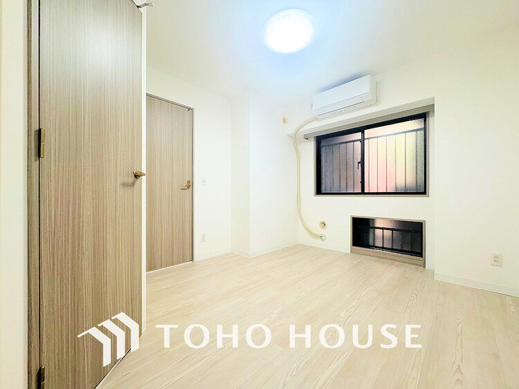 内装 シンプルですっきりとした室内は飽きのこない居心地の良い雰囲気です