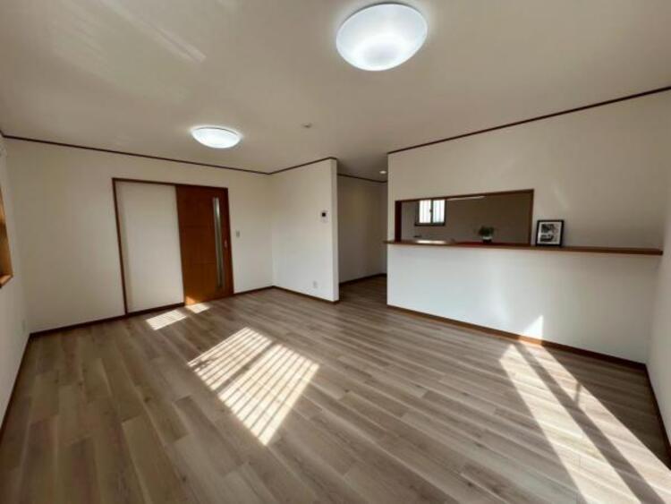 居間 ご家族の笑顔が溢れる開放感たっぷりのLDKです 