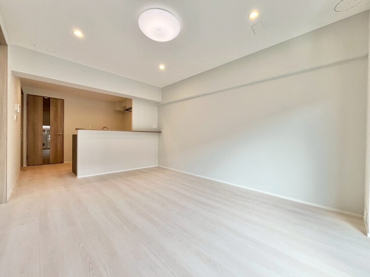 居間 飾り過ぎないシンプルな内装と偏り過ぎないデザインで統一しました。