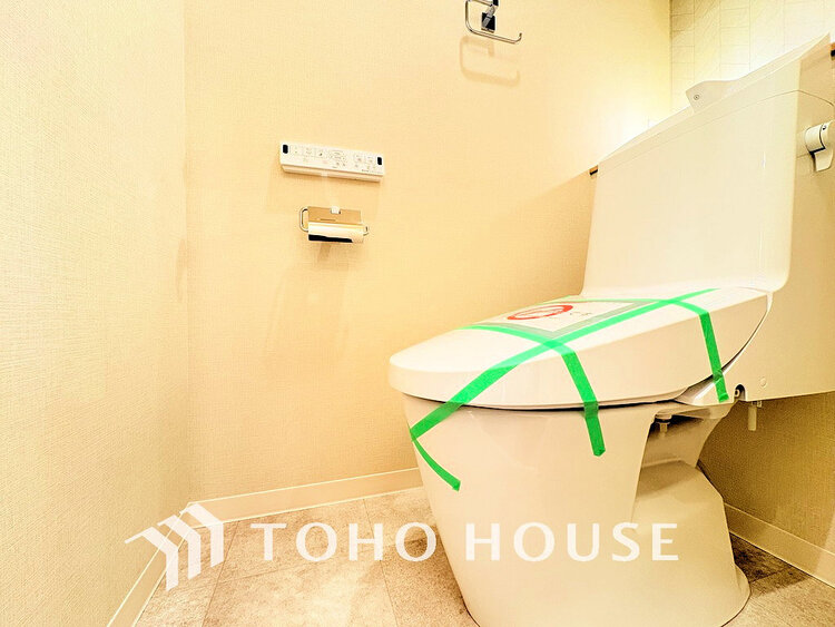 トイレ トイレには快適な温水洗浄便座付