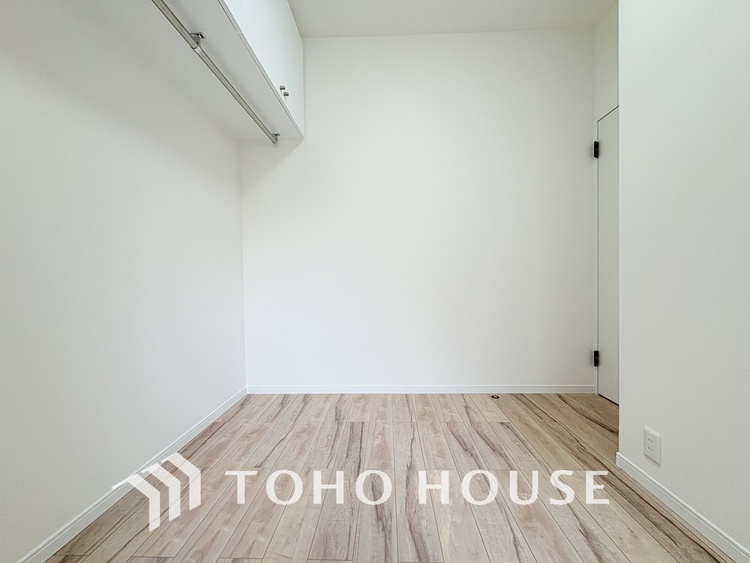 内装 感性を育むプライベートルームはシンプルでスマートな空間