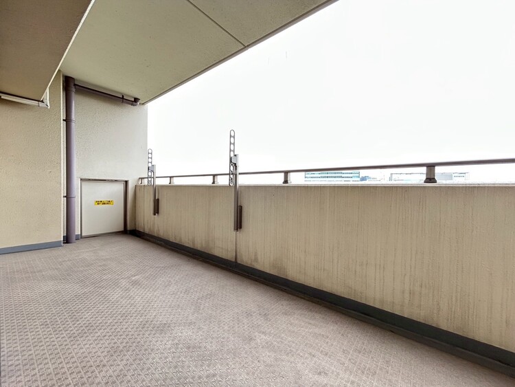 その他 朝の澄んだ空気や、夕方に吹く清々しい風を感じられるバルコニー。