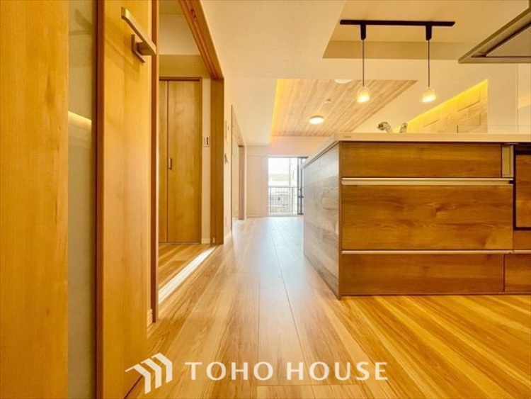 内装 【LIVING】◆Sunshine◆光が燦々と入り、いるだけで気持ちいい。「開放的でゆとりあるお部屋です。」