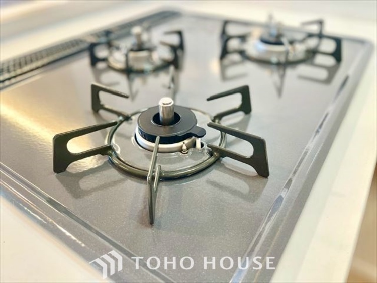 キッチン 【KITCHEN】◆家族のおはよう◆の声を笑顔で迎えてあげられるシステムキッチン。朝ごはんが楽しみでちょっと早起きしたくなるんです。