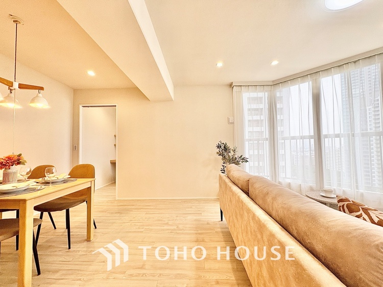 内装 【Green orchestra】◆緑の匂いに誘われて◆目を閉じれば深緑の香り。五感を研ぎ澄まし、日々の疲れを心から癒してくれる。深呼吸するほどに爽やかな薫りたち込める新緑にそと微笑む私達。