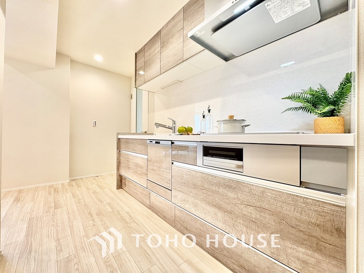 キッチン 【cooking papa is here】料理が苦手な人でも、チャレンジしてみたくなるワイドスパンのキッチン。家族の食卓がここから始まる。