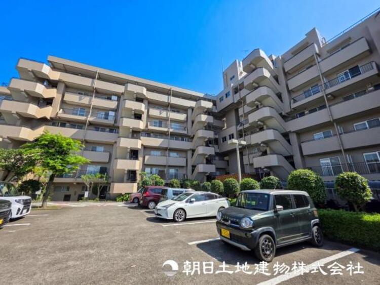 外観 【外観・立地】時間のゆとりと空間、暖かな陽光がもたらす光と風を独占してください。ここから新しい暮らしが始まります。