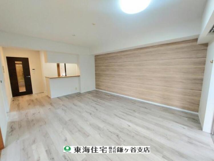 居間 内装リフォーム済のお部屋でペットと一緒に新生活！