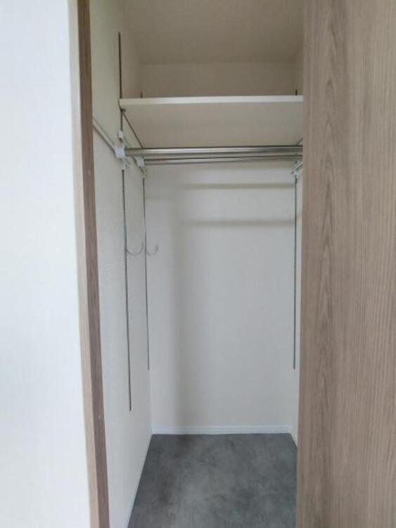 収納 パイプも棚も可動式なので、お子様の使いやすい高さにできます