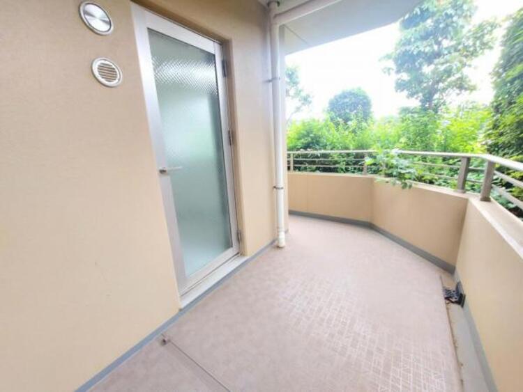 バルコニー 主寝室側のバルコニー